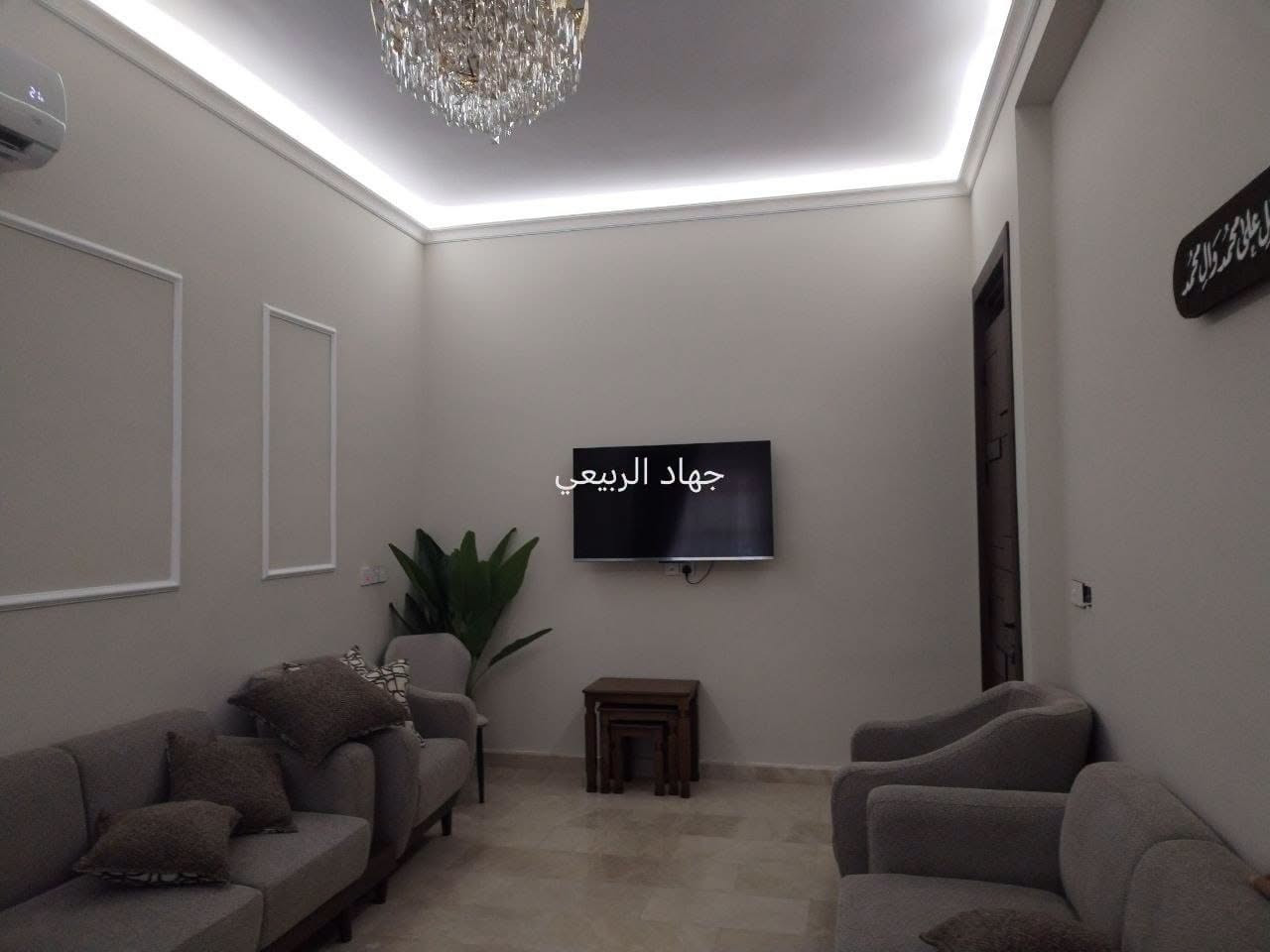 ✨ جهاد الصباغ للديكورات ✨

نقدّم لكم أعمال الديكور والتصاميم الداخلية بلمسات أنيقة وجودة تليق بذوقكم 🌟

🏠 ديكورات عصرية
🎨 تصاميم أنيقة ومميزة
🛠️ تنفيذ باهتمام ودقة

📞 للاستفسار والحجز:
***********

جهاد الصباغ للديكورات… لمسة جمال تكمّل مكانك.

نص مكتوب في الصور:
- جهاد الربيعي