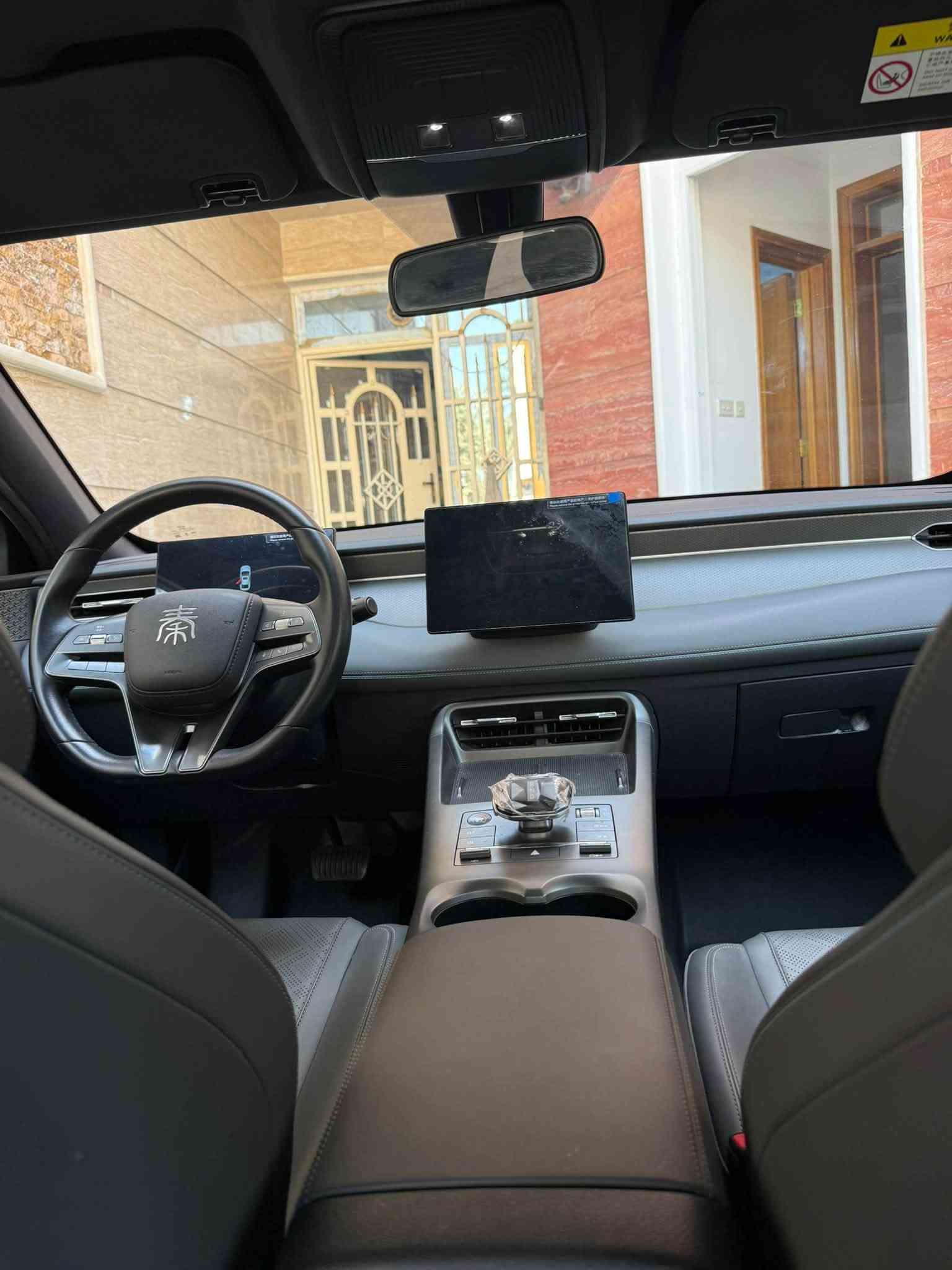 سلام عليكم BYD كن بلاص2025 مكفوله كفاله عامه من الضربه والصبغ سياره صارف عليه مسويله بصمتين+ كارت مشتريله سبير هوه العده مالته يعني تاخذه مذب عليه ربع ماشيه 4 عنواني شارع فلسطين واي ستفسار اتصال عل رقم ***********

