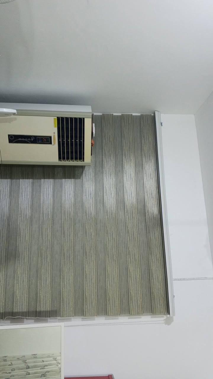 ميت متر  حي الوفاء للايجار كلش  نظيف ماء و كهرباء علينه للاستفسار واتساب ***********  عن الشارع العام فرع واحد
