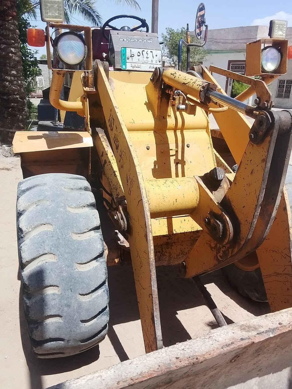 للبيع شفل كوماتسو حجم 70 مكان ديالي أو مراوس بشفل  حجم كبير 70كاوسكي  ***********

