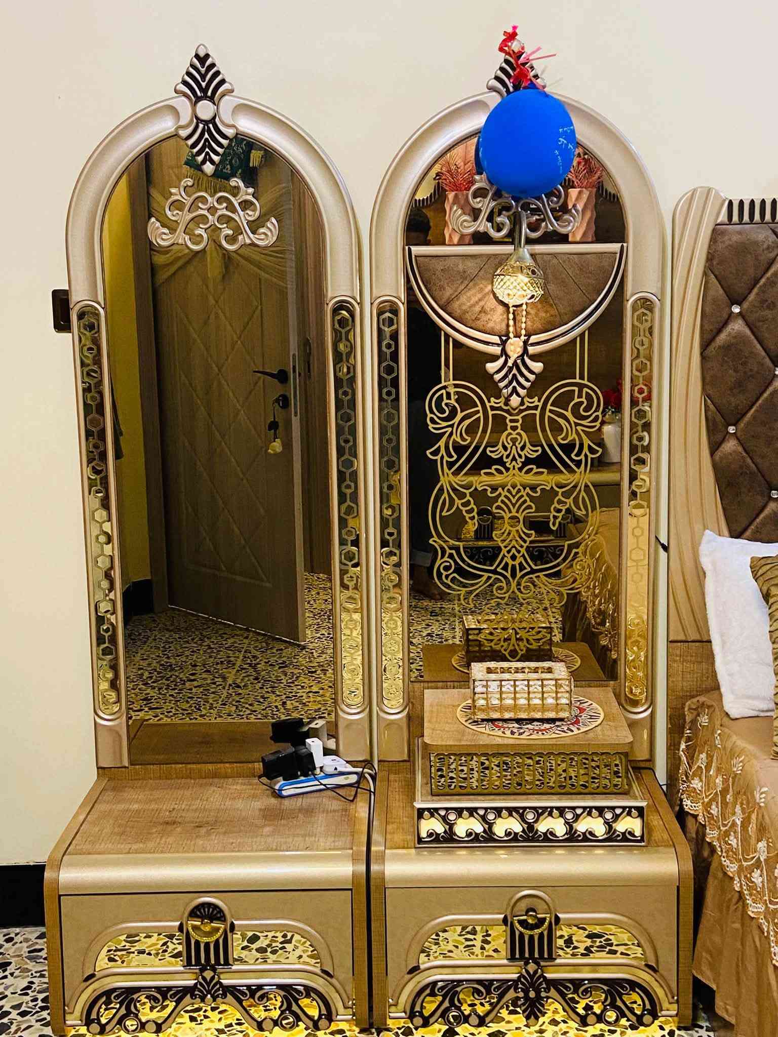 غرفه نوم تركي ملكيه ١٢ قطعه مابيها نقص مستعمله نضيفه سعر مليون و ٥٠٠ وبيها مجال حك جيه مكان فلوجه ***********

