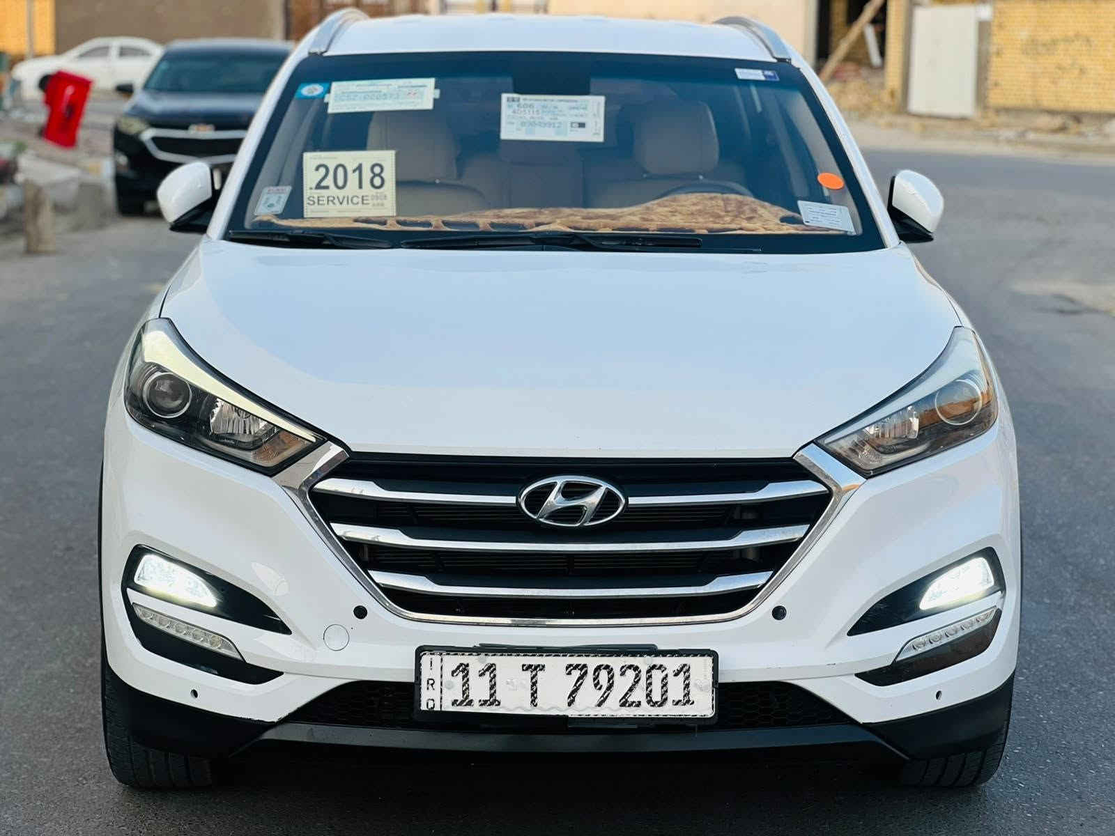 السلام عليكم للبيع توسان موديل 2018 حره بغداد تحويل مباشر الرقم الدولي وارد خليجي بيها ثلاث قطع صبغ جاملغ وبنيد وباب 
مواصفات السياره شاشه كبيره كامرا دوار تحكم ستيرن جهتين اشاير بالمري مري قلاب ويل كب كروم تبريد قطعتين لايت لد امامي وباقي المواصفات معروفه السياره جديده وجاهزه كير محرك تبريد تخم تاير حداديه كارتون
#مكان_السياره_الناصريه
السعر 138 وبيها مجال
للاتصال عل رقم الهاتف
‏‪***********‬‏
‏‪***********‬‏
