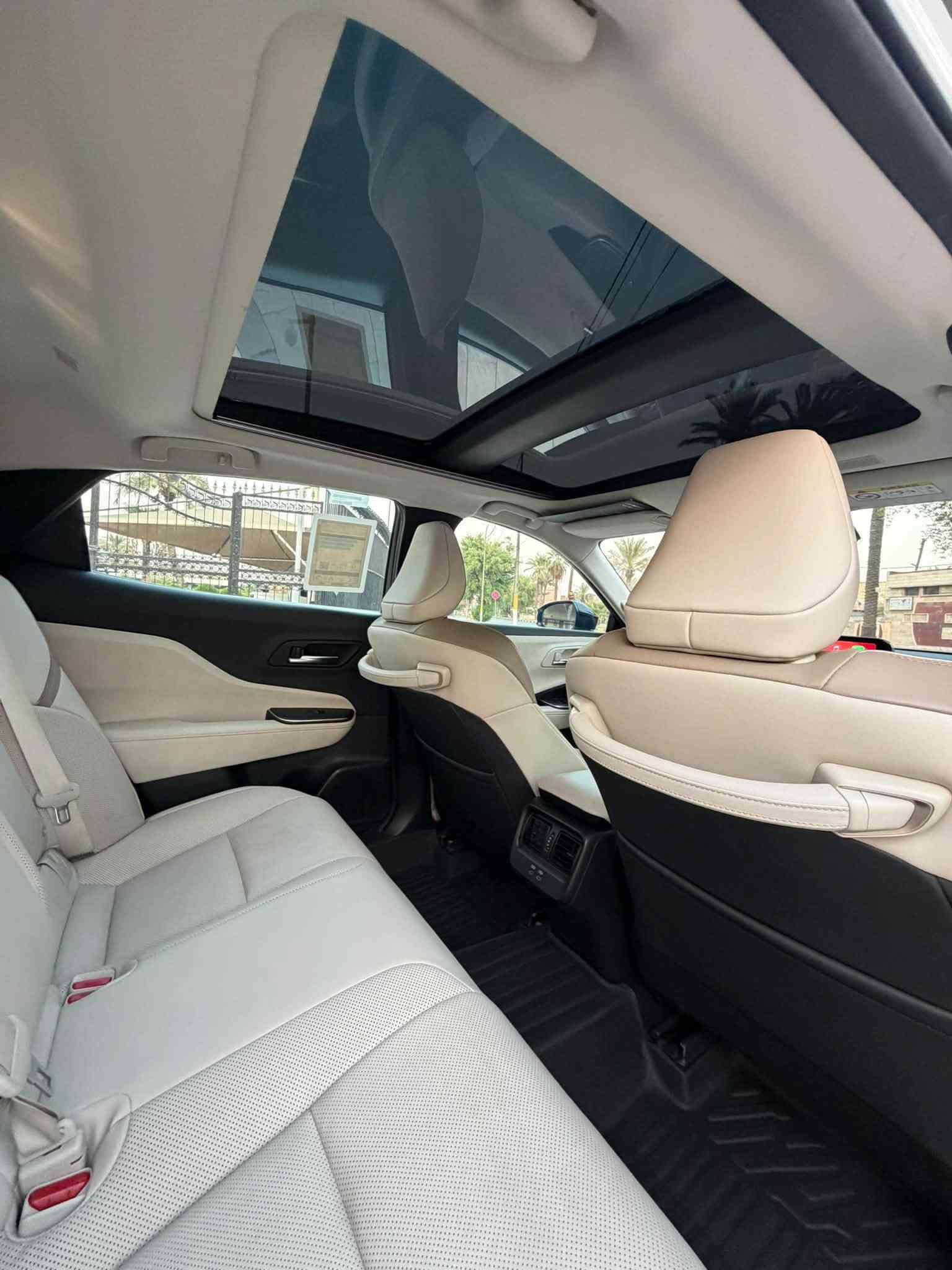 للبيع تويوتا كراون 2023 – فئة Majesta
Toyota Crown Majesta 2023

* المحرك: 2.4T هايبرد

* الممشى: 17كم

* المواصفات: اعلى فئه 

* المقاعد: جلد

* عدد المقاعد: 5

* الحالة: مستخدم

* اللوحة: بغداد خصوصي

* حالة السيارة: بدون صبغ فقط شفت البنيد بي دي ار السياره مغلفه 

📍 الموقع: بغداد

السعر 35

الرقم ***********
