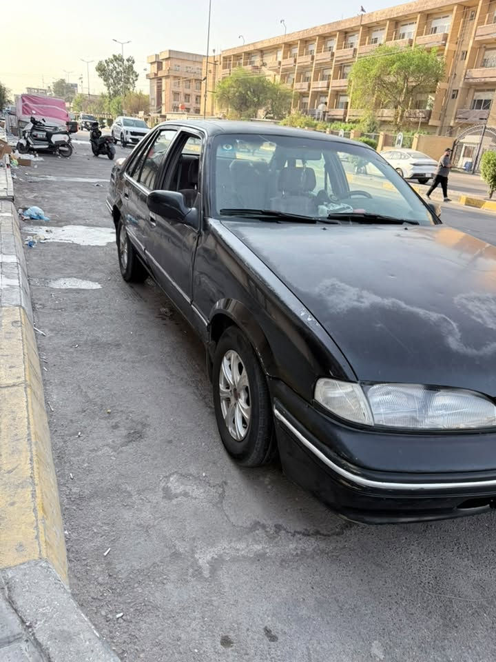 السلام عليكم ورحمة الله وبركاته
دايو برنس موديل 1994 (رقم بغداد)
السيارة جاهزة نكرة سلف وترايك وين ما تريد.
 المحرك والگير: مكفولات (محرك 2000 مفتوح).
 البدي: صبغ بلاد بدون ضربة وبدون أي خياس (موضح بالصور).
 الكهربائيات: شغال كامل من الدعامية للدعامية لايتات جدد سنتر لوك للأبواب الأربعة وجام كهربائي شغال.
 باتري جديد (مشدود قبل أسبوع).
 تخم نوزلات وبلكات جديد.
 فيت بم وبريكات جدد.
 صدر أمامي جديد وستيرن جديد.
 تايرات نظيفة بحالة ممتازة.
الداخلية:نظيفة ومرتبة وموضح بل صور 
دچبول مابي فطور ونظيف 
والصرفيات:السيارة ماتصرف قطرة دهن ولا مي والبانزين صرفها ممتاز وحلو 
 اوراق السيارة: باسمي (تحويل ثاني يوم) هزة جديدة.
العنوان: بغداد
السعر: $3,300 (وبي مجال بسيط للشراي)
الرقم: ***********
