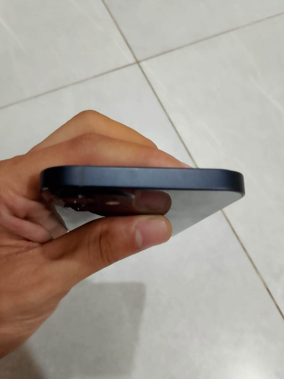ايفون 12 • ٦٤ غ.ب. • مبدل فقط