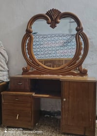 كنتور • ميز • قليل الاستخدام