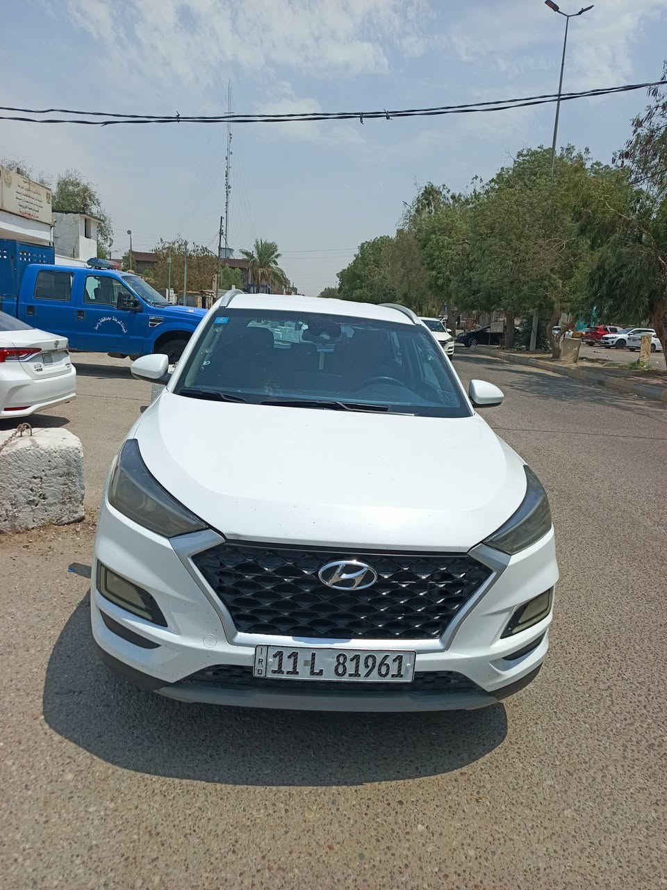 توسان موديل 20 أمريكي رقم بغداد باسمي  حادثها بسيط فقط بنيد وقبق جنطه مثل ما موضح بالسونار السعر 160$ الاتصال *********** مكان السياره واسط
