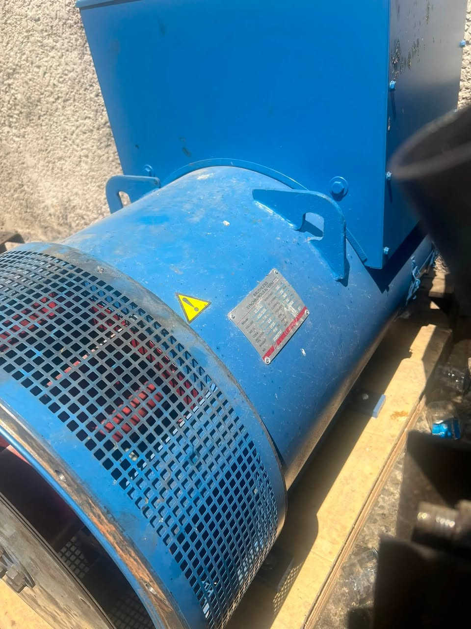 توليد 250KVA جديد بعدة بصندوك
للبيع ***********
