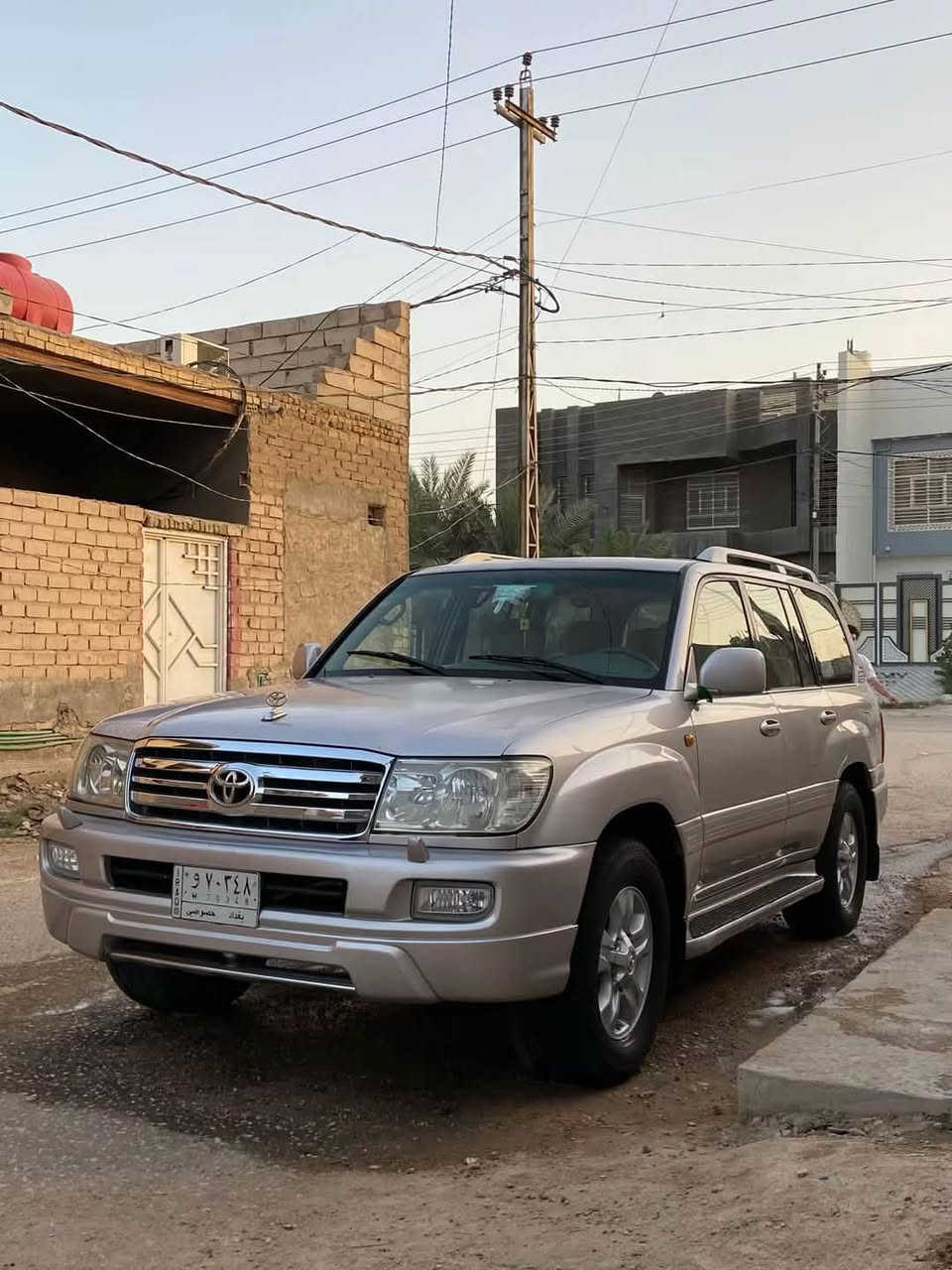 للبيع لانكروز 2005اصل مكفوله كفاله عامه من بارد وصبغ  وكير ومحرك ماشي 190الف حقيقي  كير تمانيك موصفات GXRمعرف سلايد 3قطع تبريد ثلاجه سياره ما ناقصها كلشي سعر 210 ويي مجال بسيط جدا سياره ب اسمي  مداور ثاني يوم ل تواصل ***********

