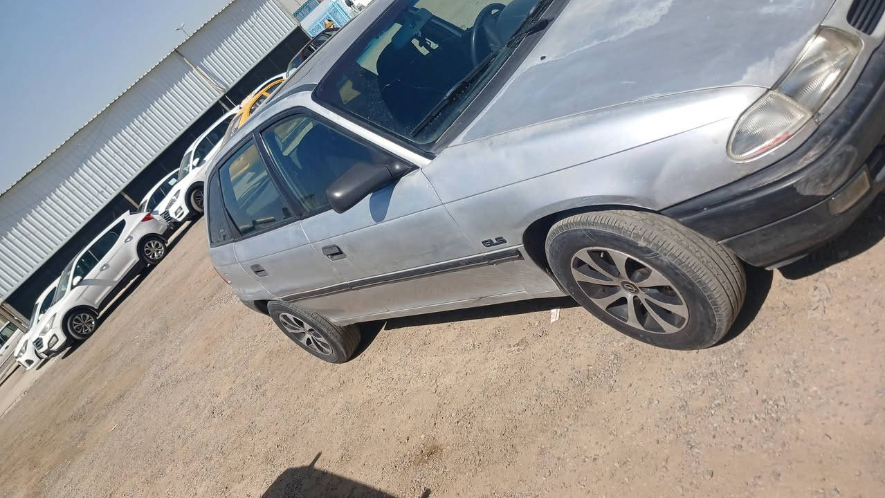 سيارة أوبل استرا رقم نينوى سنوية لسنة 2028  ما بيها صبغ كير ومحرك شرط كير توماتيك محرك ١٨ للاستفسار الاتصال على الرقم الآتي ***********
