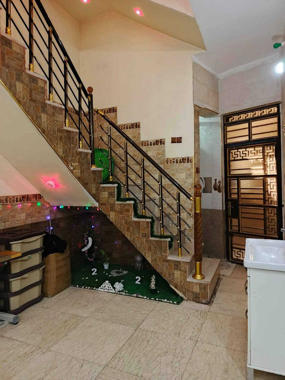 بيت للبيع طابو ملك صرف مطلوب إسكان عشرة ملايين 
مساحه ١٥٠ متر بحي ١٦ مقابل سكلة أبو علي لشمري بي ٤ غرفه نوم جوه وحده و ٣ فوك وستقبال وصاله ومطبخ حار ومطبخ بار ومجمع صحيات ٣  داخليه وحده خارجيه وفوك وحده
مكتب الخالدي ابو يزن موبايل *********** كورك *********** 
وتساب 078817065
