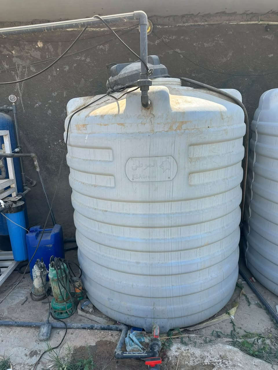 محطه كامله هيه والتانكيات عدد 2 السعه 2000لتر كل تانكي المحطه تنتج بالساعه 500 لتر
السعر 3 مليون وبيه مجال قليل 
***********
مكاني بغداد
