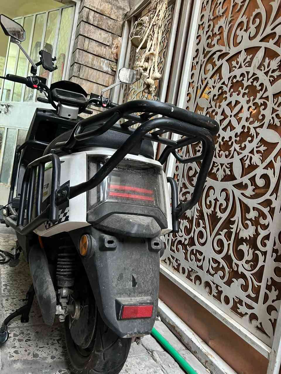 سلام عليكم دراجه شحن
دراجه نضيفه كلشي مابيها 

رايدها ب900 وبيها مجال 

***********
