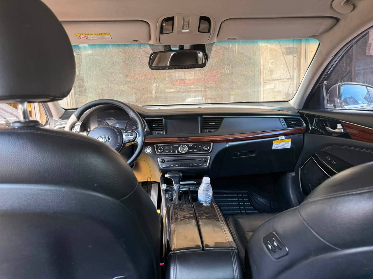 السلام عليكم عندي كيا كادنزه Q7
السياره بيها 5 قطع صبخ ابيع حزام 
محرك GDi-3300V6

محرك مبدل كازكيت فقط حمت من وره فيشه مروحه 
كير 8 نمر جيد جدا
سياره فول الفول الاخير مديل 2016 شكل ال2018 فوك
كشنات جلد 
تبريد بل كشنات
تدفئه بل كشنات
صندوق شفط وكهرباء جكات 
حساسات خلفيه
حساسات اماميه
ستيرن شفط كهرباء
رادارات امامي مع خلفي
مري شفط مع رادارات
رادارات بل جوانب
داتشو
برده خلفيه كهرباء مع بردات جوانب يدوي بلاد
سايد بريك كهرباء
برده كهرباء
ستيرن كله تحكمات
شاشه بلاديه
بصمه بيبات مع بصمه تشغيل
جنطه بصمه
الون فيلي 
رقم مميز
دبل جام عزل فول الفول
سياره بل مشي صاروخ متلزم
صدر امامي خلفي قبل 8 اشهر مبدلي وكاله 
مشط بي صوت طكه من تفر ستيرن
تيرات نص عمر تبريد مركزي  امامي خلفي 
تبريد قطعتين
مكان سياره بغداد كراده ه/هـ *********** /هـ***********
سياره حادثها بمريكه جاملخ خلفي وره سايق فقط
سنويه بسمنه ممتواجد فيس
(السعر 120$ وبيها مجال قليل
