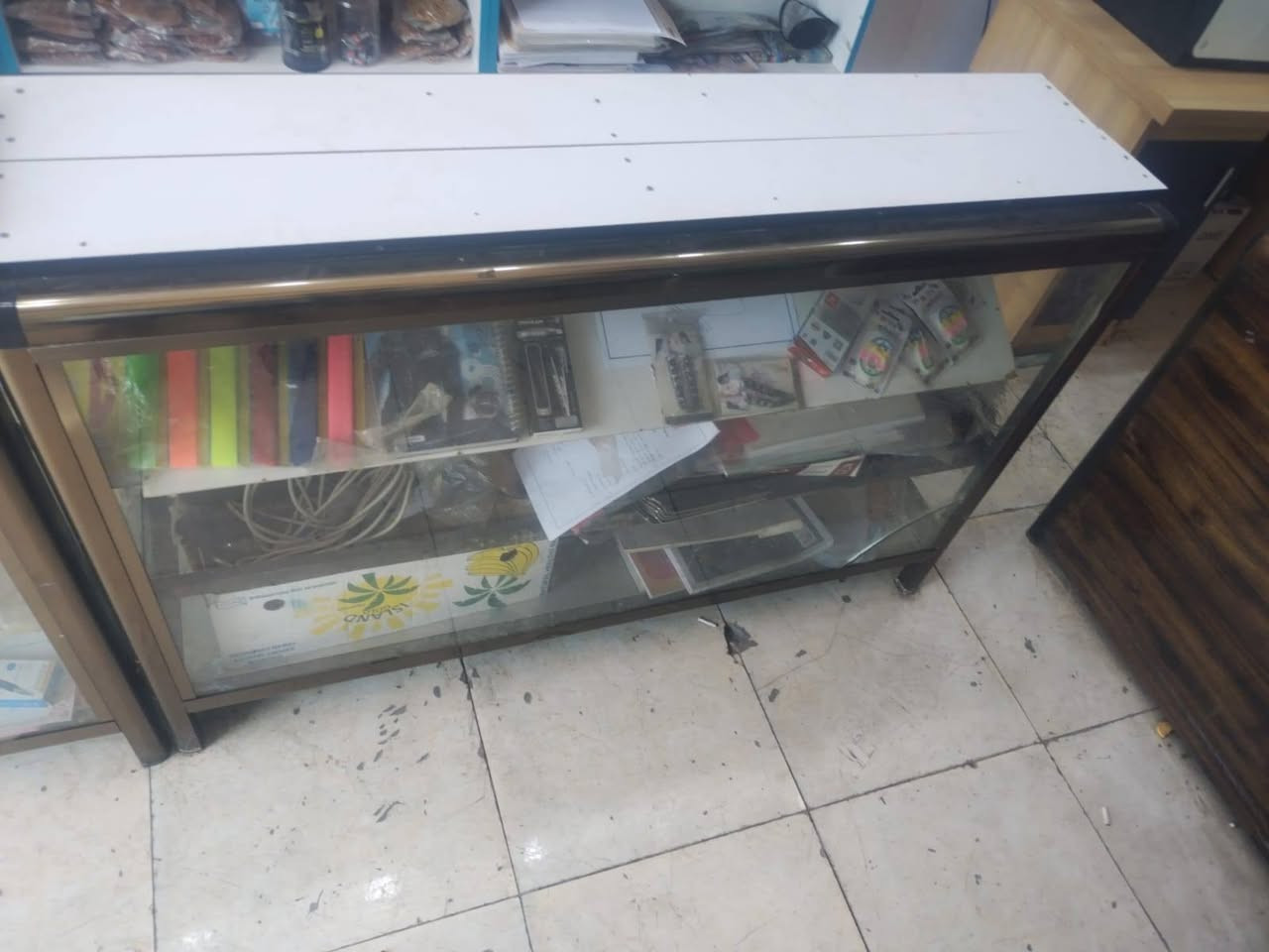 جهاز طابعة ملون وميزين الالمنيوم للبيع ميسان العمارة حي القاهرة الأولى الأتصال على ***********
