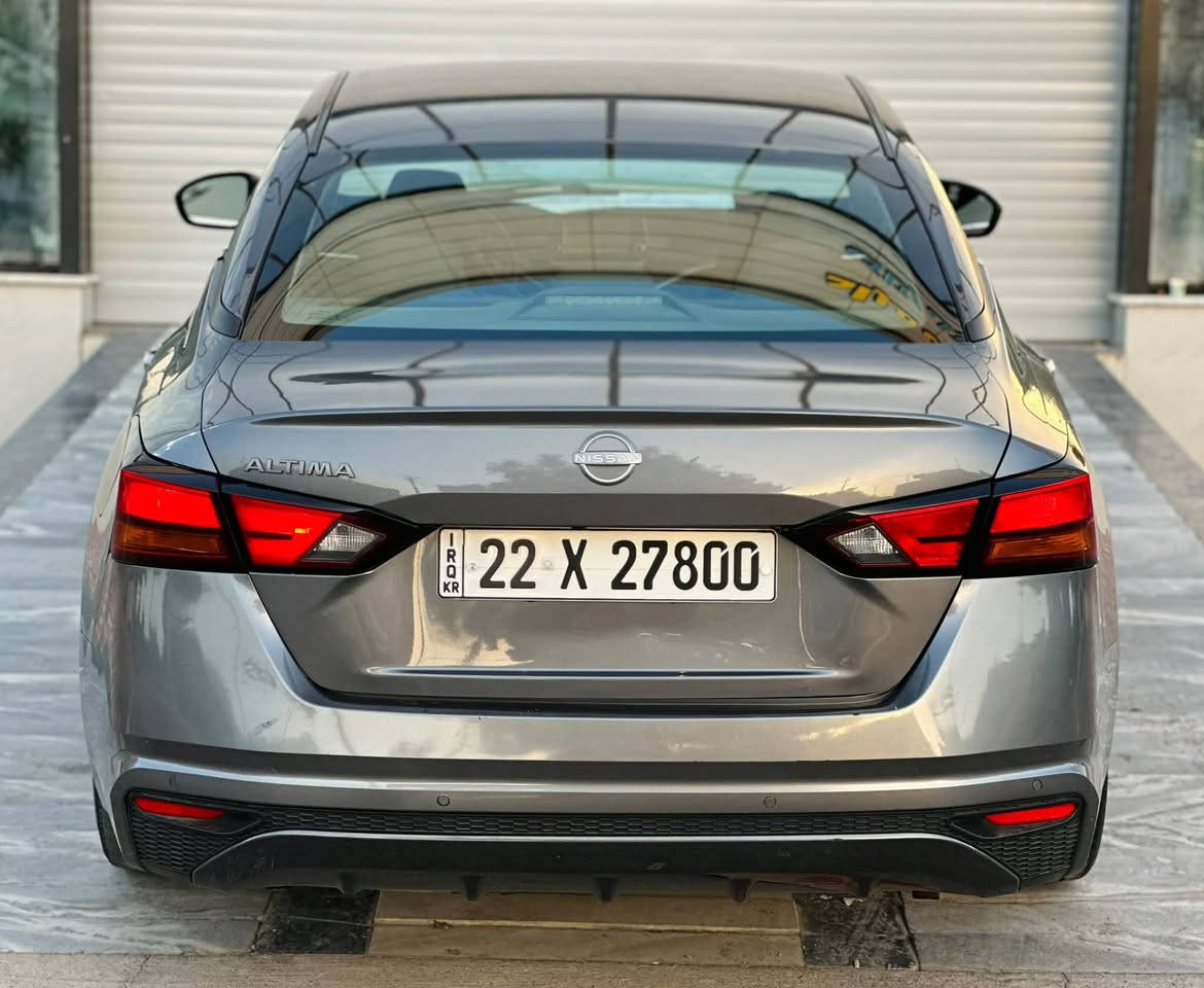 للبيع التيما _S_2024
السعر 126 وبي مجال بسيط
*********** 
 لون نفطي
تحكم ستيرن 
تثبيت سرعه 
تبريد ثلج 
بصمة ابواب 
بصمة تشغيل 
صندوق بصمه 
تشغيل عن بعد 
حجر بلادي 
رادار بلادي 
ماشيه 61 ميل 
  بيهه ٣ قطع صبغ وبابين كلير امريكا 
 1N4BL4BV1RN374090
كير محرك حداديه شرط 
السياره جاهزه
رقم سنويه هزه براد جديد 2031
مكان السياره ديالى خانقين

نص مكتوب في الصور:
- ***********