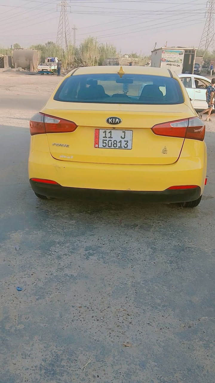 السلام عليكم كيا فورتي 2014وارد أمريكي حادثه بنيد وشويه بالجاملغ بدون دواخل محرك وكير جدد تبريد ثلج جاهزه رقم بغداد تحويل ثاني يوم والسونار مرفق بالصور ال سياره صبغه أولى السعر 90 وبيهة مجال مكاني بغداد الشعله للاستفسار الاتصال عالرقم ***********
