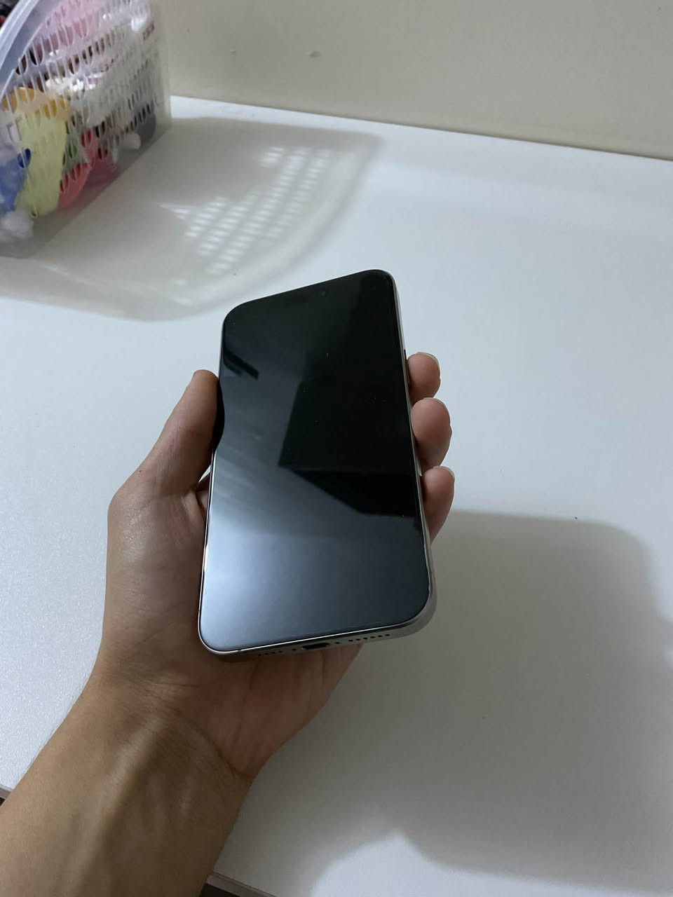 ايفون 15pro max شرق اوسط للبيع
السلام عليكم ايفون 15 برو ماكس نظافه ١٠٠٪؜ ما بي نقطه زلخ مثل ما موضح بل صور بطاريه 82 ماستر شرق اوسط السعر 975 وبي مجال حك جيه 
مكاني نجف
الرقم ***********

