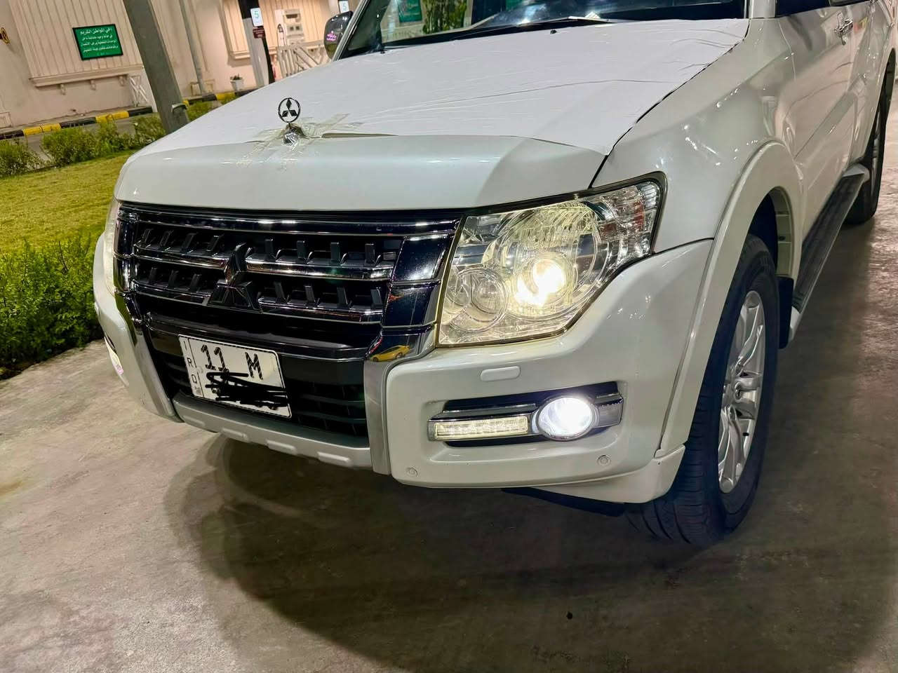 باجيرو 2019 حبتور فول مكفوله كفاله عامه حته من البارد  والسياره جديده بمعنى الكلمه المكينه 3800 اي نقص مابيها 

سلايت بالقماره كشنات كهرباء دمام وسماعات بلباب مال صندوك السياره جديده وضع الشركه فول.  
مكان السياره بغداد. 
السعر 220

***********
