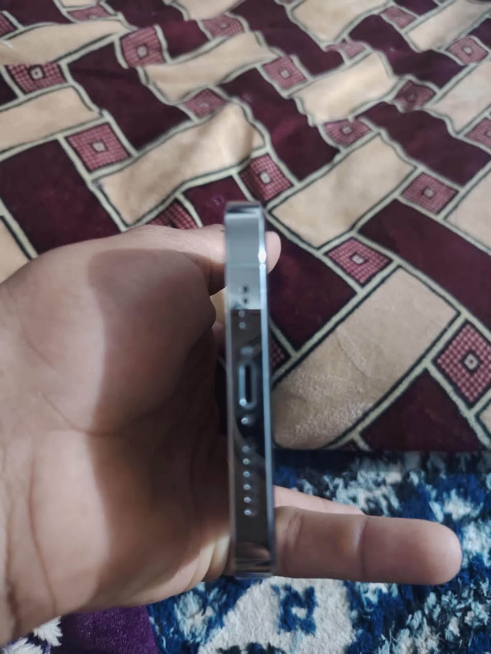 سلام عليكم
ايفون 13 برو ماكس 
بطاريه 86 
مكفول كفاله عامه 
السعر خاص 
التواصل 
***********
