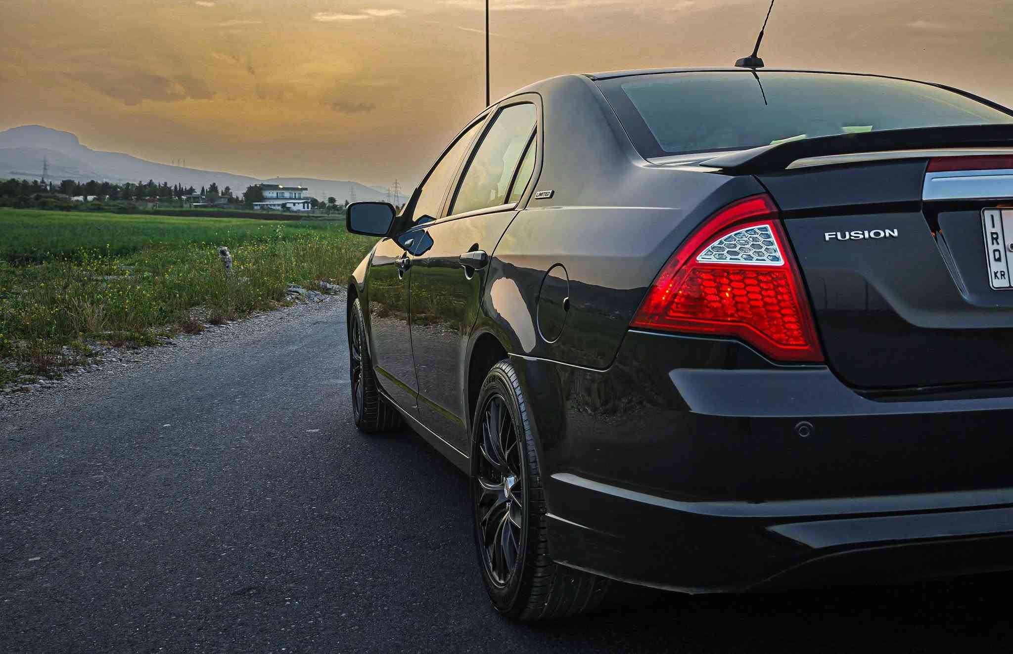 🚘 فورد فيوجن Ford Fusion 2012 SEL Limited 🇺🇸

🏁 الموديل: 2012 SEL Limited

🔧 المحرك: 2.5 لتر، بدون توربو — مرغوب واقتصادي

📍 اللوحة: سليمانية، سنوية جديدة

💯 المواصفات: فول فول فول 🔞

✨ المواصفات والتجهيزات:
1️⃣ 4 جامات كهرباء

2️⃣ صندوق كهرباء

3️⃣ سقف سلايد

4️⃣ مقاعد جلد كاملة

5️⃣ 12 سماعة

6️⃣ شاشة كبيرة أصلية

7️⃣ سماعات Sony

8️⃣ مونيتور ونظام سوفتوير أصلي

9️⃣ محدد سرعة

🔟 تلفونات، حساس گراج وحساسات ركن

1️⃣1️⃣ GPS ونظام خرائط

1️⃣2️⃣ تحكم حرارة وتبريد منفصل إلكتروني

1️⃣3️⃣ المقعدين الأماميين تدفئة كاملة

1️⃣4️⃣ إنارة داخلية 7 ألوان RGB

1️⃣5️⃣ مراية وسطية وجانبية ضد الفول

1️⃣6️⃣ جامات حساسة للمطر أوتوماتيك

1️⃣7️⃣ ويلكاب أسود سبورت + تايرات سبورت جديدة

1️⃣8️⃣ نظام Traction + گير قوي

1️⃣9️⃣ گير أوتوماتيك

2️⃣0️⃣ كرسي السائق والراكب الأمامي كهرباء + ستاير كاملة كهرباء

2️⃣1️⃣ كود باب

2️⃣2️⃣ رادار خلفي

2️⃣3️⃣ كاميرا خلفية

📝 ملاحظة:

فقط باب السكن الخلفي بيه صبغة قطعة وحدة، ومعاه قطعتين خفيف على الجوانب يم الباب، والباقي على حالته.

🔧 المكينة والگير على الشرط.

💵 السعر: 10,200$

💰 يعادل تقريباً 15,606,000 دينار عراقي

📌 بسعر السوق: 102 ورقه

🤝 أكو مجال بسيط للتفاوض للجادين.

☎️ للاستفسار والاتصالعل واتساب:

***********
