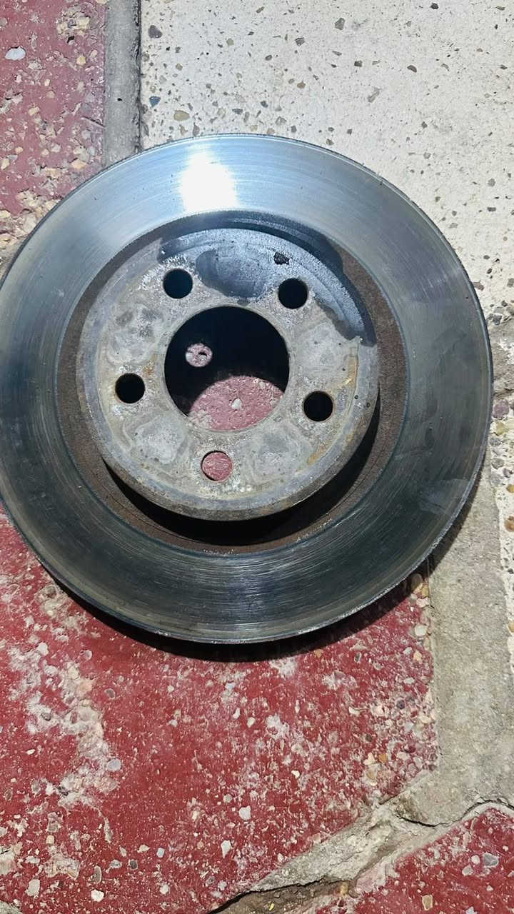 قطع غيار • بدون تفاصيل