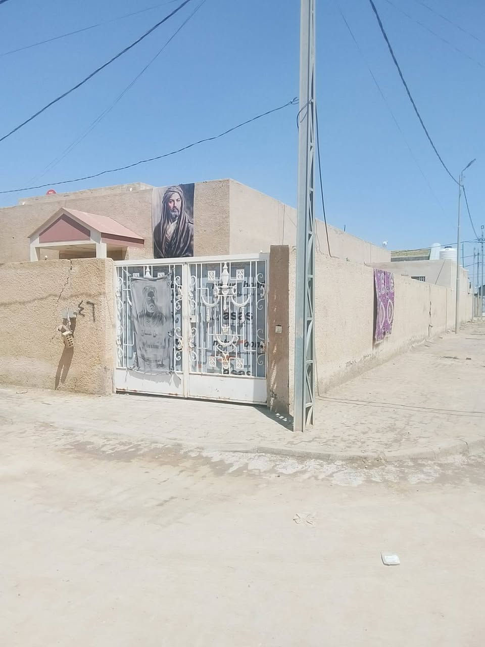 بيت للبيع  بناحيه العباسيه في المجمع السكني المساحه ٣٠٠ ركن   للاستفسار
***********  اتصال أو واتساب@
