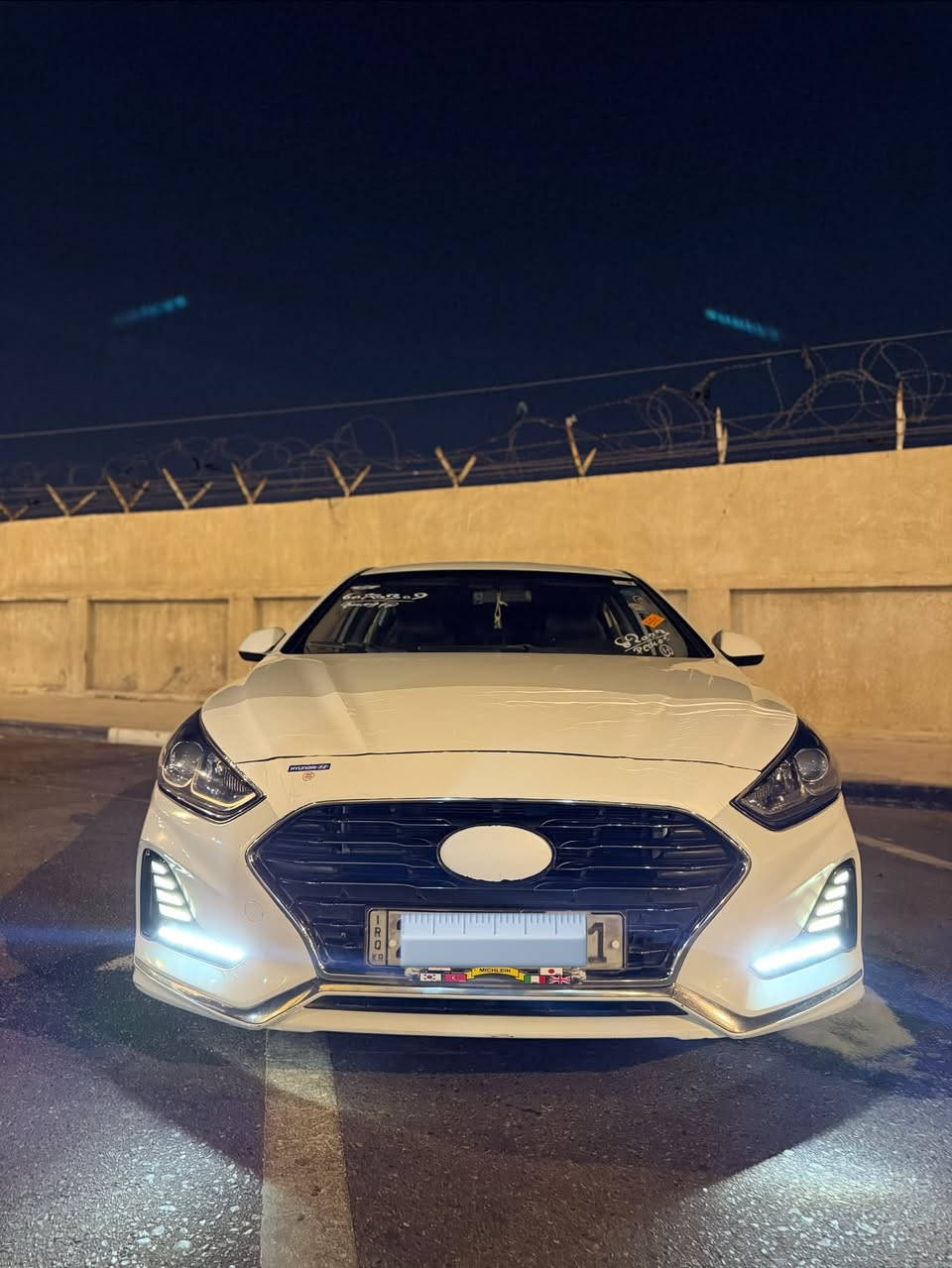 السلام عليكم
سوناتا موديل 2019 بانزين بانزين 
ادوات كصه جنطه متومه ارقام وسنويه انكليزي شمالي 
مواصفات حلوه 
شاشه وكامره خلفيه وحساسات خلفيه 
تدفئه وتبريد كشنات و تبريد قطعتين  
لد امامي وخلفي 
تحكم استيرن 
مري شفط ومنضومه زنون كامله
سياره جاهزه ع اخر حبايه 
كير مكينه وحداديه كفاله تبريدها ثلج 
مكاني البصره السعر والاستفسار متواجد ***********
