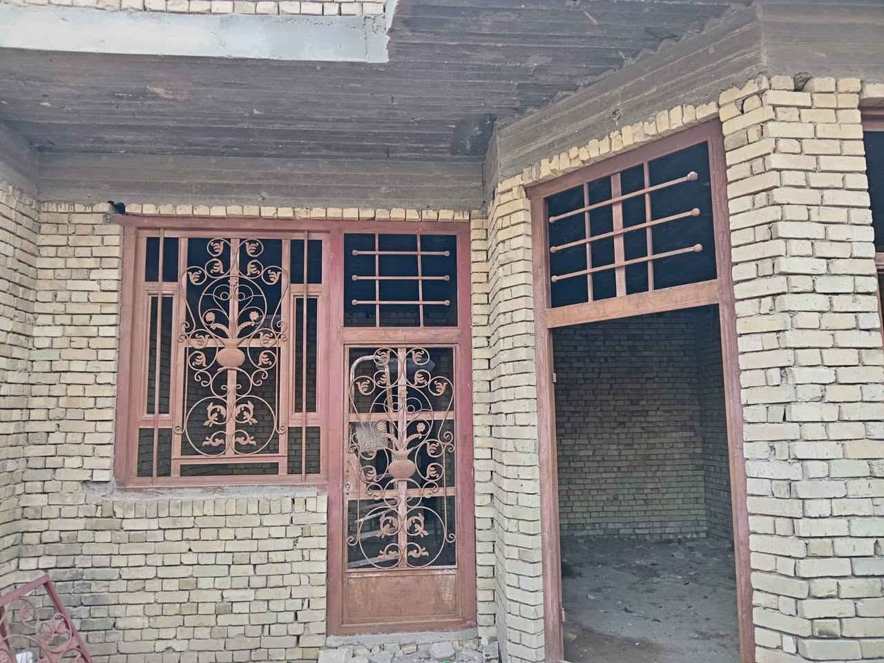 سلام عليكم
بيت هيكل للبيع. مساحه 150 متر.
عنوان البيت. الحولي نهاية الشارع الخدمي. 
السعر. 125 وبي مجال للطيبين. 
للاستفسار اكثر.  ***********
