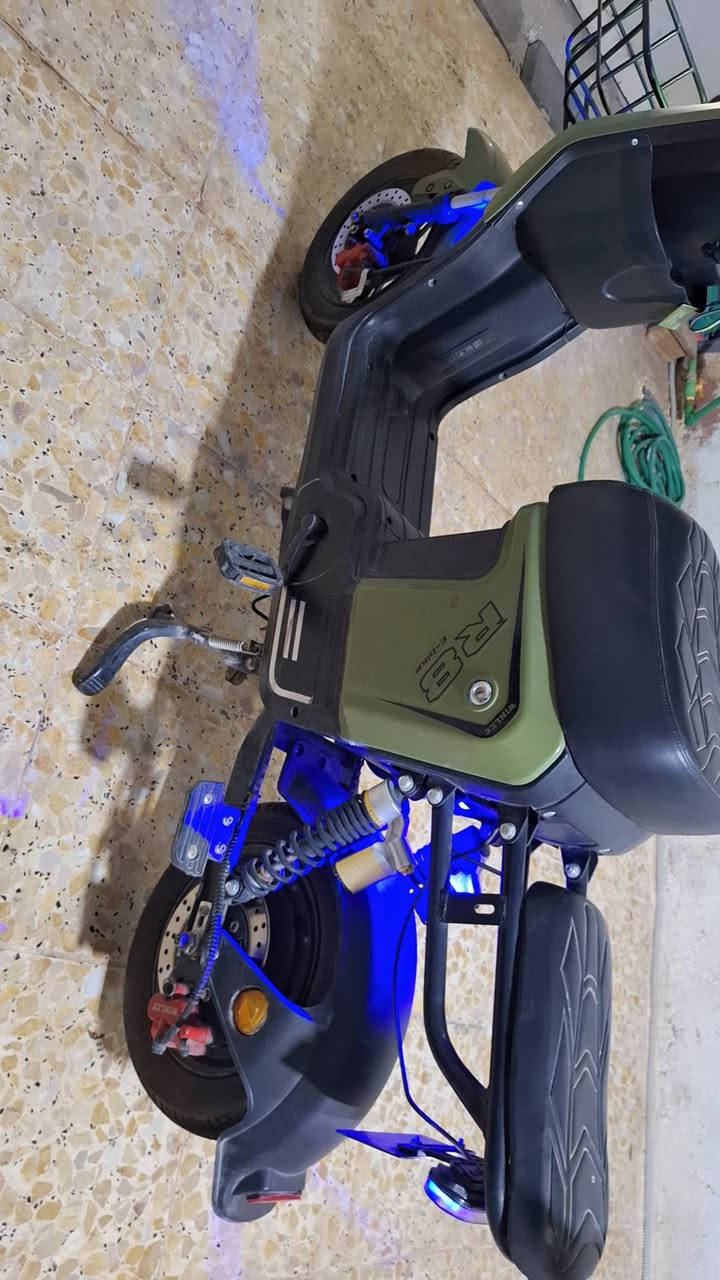 دراجة شحن • بطارية نص عمر • ٥ بطاريات R8