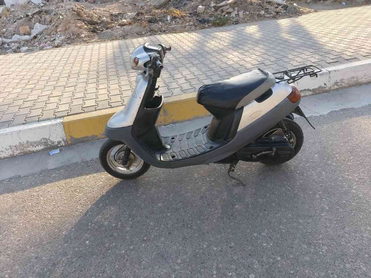 دراجه بطه موديل 2003
كفرات بلاد سواد بلاد 

200وبيه مجال 

رقم الهاتف ***********
