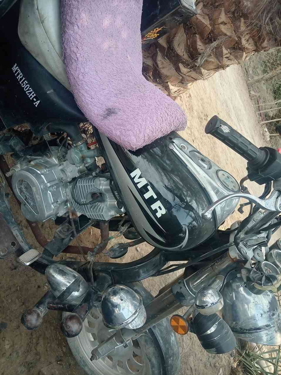 لاغسل ولاهم يحزنون، بطينهه وصخه من الشته هم، ٢٠١٩بدي ٢٢ فحم شاصي مكفول مكينه الله شاهد مامفليسه برغي مامفتوح بيهه كلشي مابيهه سوته كهربائيا فول مكان مشخاب قفلهه واحد و٧٠٠. ***********
