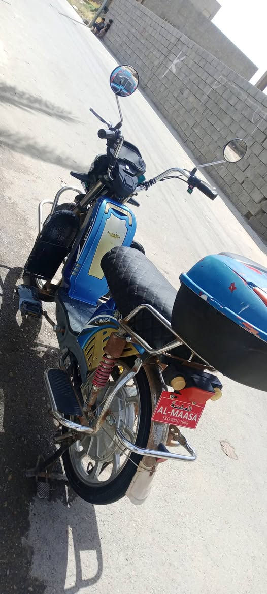 دراجه شحن للبيع بدون بطاريات خلصن شحن هسه بس هيكل نضيف كلش السعر ١٥٠ اتصل ***********
