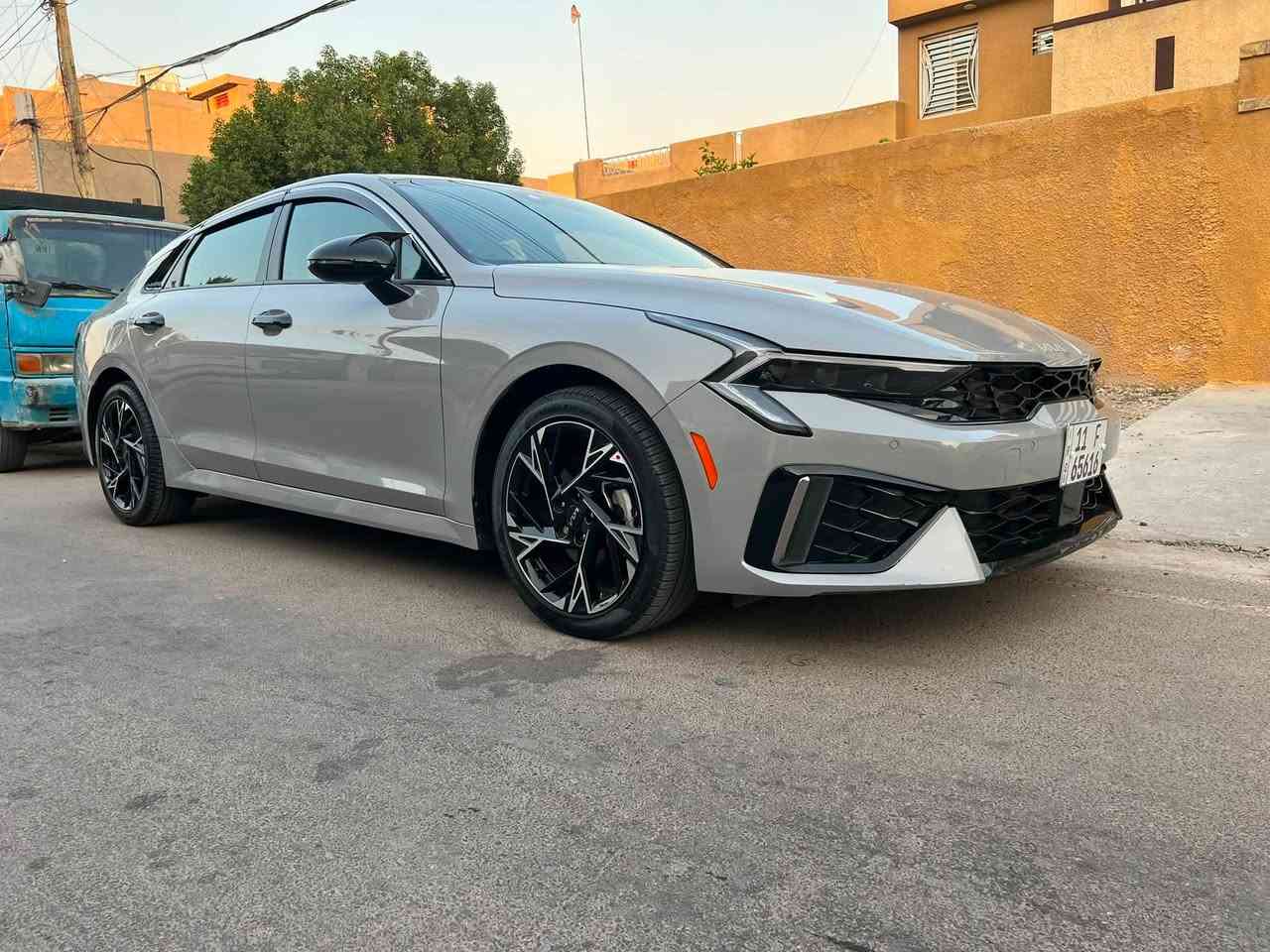 سلام عليكم
كي فايف k5 ( لون سمنتي بچم كبس ) جي تي لاين           محرك 2500 تنفس طبيعي سياره بوضع الشركه

السيارة موديل 2026  رقم بغداد شهداء انطيك وكاله عامه ام الباركود 

 وارد امريكي السياره ماشي 10ميل

   مواصفات Gt Line فول موصفات عد بنراما

حادثهاا جاملغ خلفي فقط وراجع نفسه

المواصفات:

1- بصمة ابواب وتشغيل عن بعد

2 داخل احمر

3-تحكم استيرن كامل 

4- كشنات كهرباء

5-كراسي جلدوختم شعار GTline

6-رادار امامي + خلفي (توقف خلفي ذاتي) 

7- شاشه كبيرة كار بلي( بلوتوث ، USB  AUX )

9- كشنات هيتر 

10- رادار امامي + خلفي

11- لد نهاري

‏12 -انظمه قيادك 6

13-ويل كب 18

14- شاشه عرض  بالدشبول

15- كروز سرعه ذكي  ( مثبت سرعه )

16-شاحن واير ليس 

17-سايد بريك بصمه 

‏18- GPS الخرائط

19-تبريد ثلج ❄️

ملاحضه شباب رحمه عله والديكم المايعرف قيمته وتكاليفه خل يتركنه كلمه طيبه واسف ع الاطاله

***********بغداد 

السعر 195
