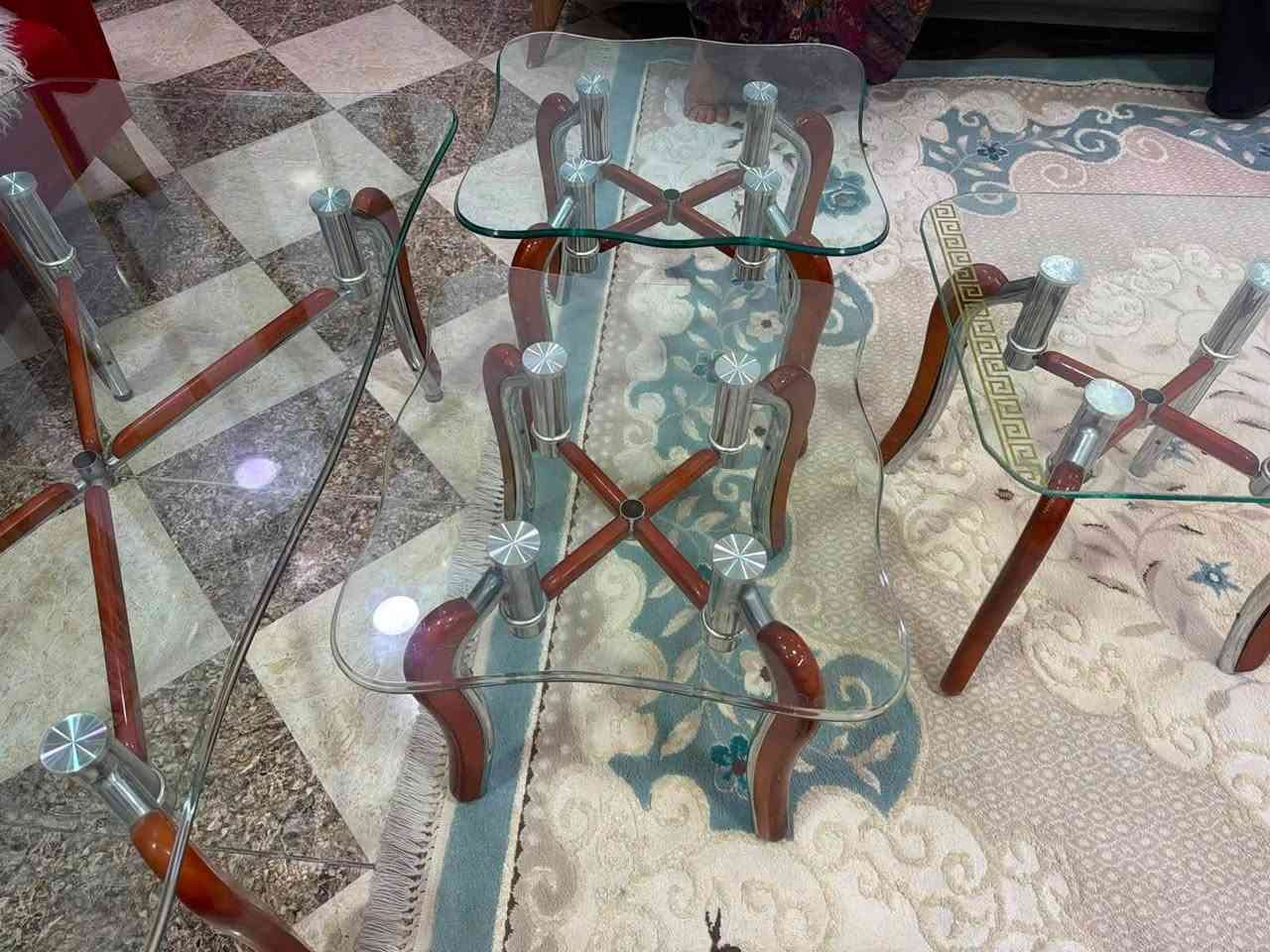 طبلات زجاج قوي ورجلين صاج وحده كبير وثلاثه صغار
السعر 90
رقم ‭***********‬
