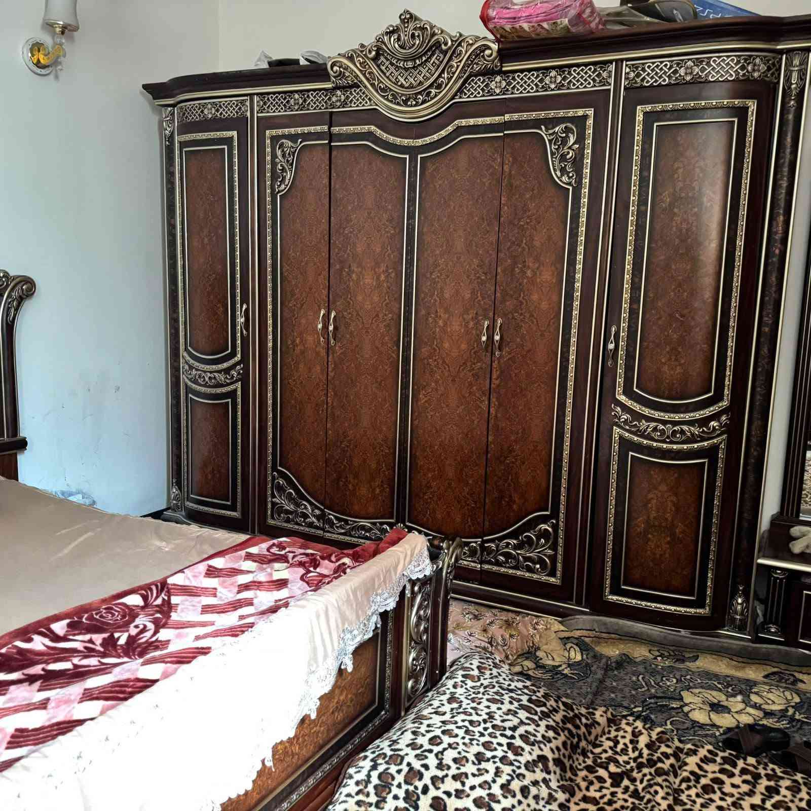 للبيع وياهن خلفة سيراميك

نص مكتوب في الصور:
- *********** خلفة سيراميك فقط يشتغل محافظة كربلاء