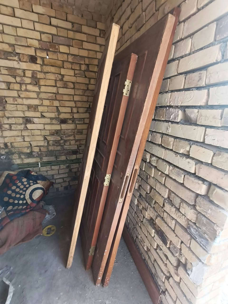 بيبان خشب • نضيفات • باسعار مناسبة