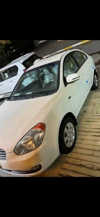اكسنت2011  السياره مكفوله   ماشيه 31 الف  مكاني بغداد  07714861227