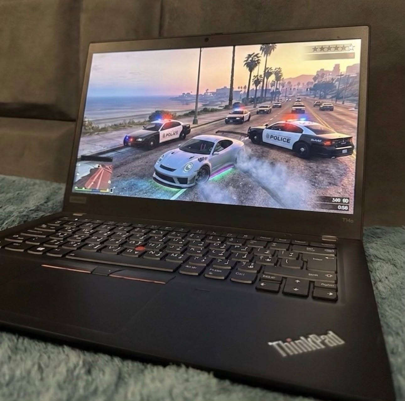 لابتوب لينوفو استخدام شخصي للبيع 

شخط ما بيه حال حال الجديد مكفول 

السعر  350الف

 

التواصل 

***********

المواصفات

• الموديل: لينوفو  (تصميم عملي وأنيق سوبر سلم وزن خفيف ).

• المعالج: Core i5جيل 10 - (أداء جداً عالي، أحدث وأسرع بهواية من الأجيال القديمة).

• الرام: 8GB DDR4  ).

• كرت الشاشة: Intel 4GB Graphics (هذا الجيل الجديد يفتح برامج وألعاب بسلاسة ).

• الهارد: 256GB SSD NVMe (أسرع أنواع الهاردات حالياً، الجهاز يشتغل بلمحة بصر هم قابل للتطوير ).

• الشاشة: 14 إنش (وضوح عالي ومريحة للعين).

الأداء الفعلي للجهاز:

1. بالألعاب: بفضل معالج الجيل10 المتطور، الجهاز يشغل ألعابكم المفضلة بكفاءة:

• ببجي (PUBG). GTA V.

• ألعاب كرة القدم (FIFA / PES).

1. للشغل الهندسي والتصميم: المعالج والكرت مصممين حتى يتحملون لود قوي:

• برامج الهندسة (AutoCAD, Revit).

• برامج المونتاج والتصميم (Photoshop, Premiere).

• برامج الدراسة والبحوث والمحاسبة.

1. الحالة والنظافة: الجهاز "أخت الجديد"، نظافة 100%، ما مفتوح ولا مصلح ولا بيه أي شخط، استخدامه جداً قليل.

4.:

• كيبورد عربي/إنجليزي أصلي.

• كاميرا واضحة وميكروفون نقي جداً للدروس والاجتماعات.

• منافذ: USB 3.0 + HDMI + Type-C + LAN.

1. الملحقات: الشاحن الأصلي و الحقيبه مالته
