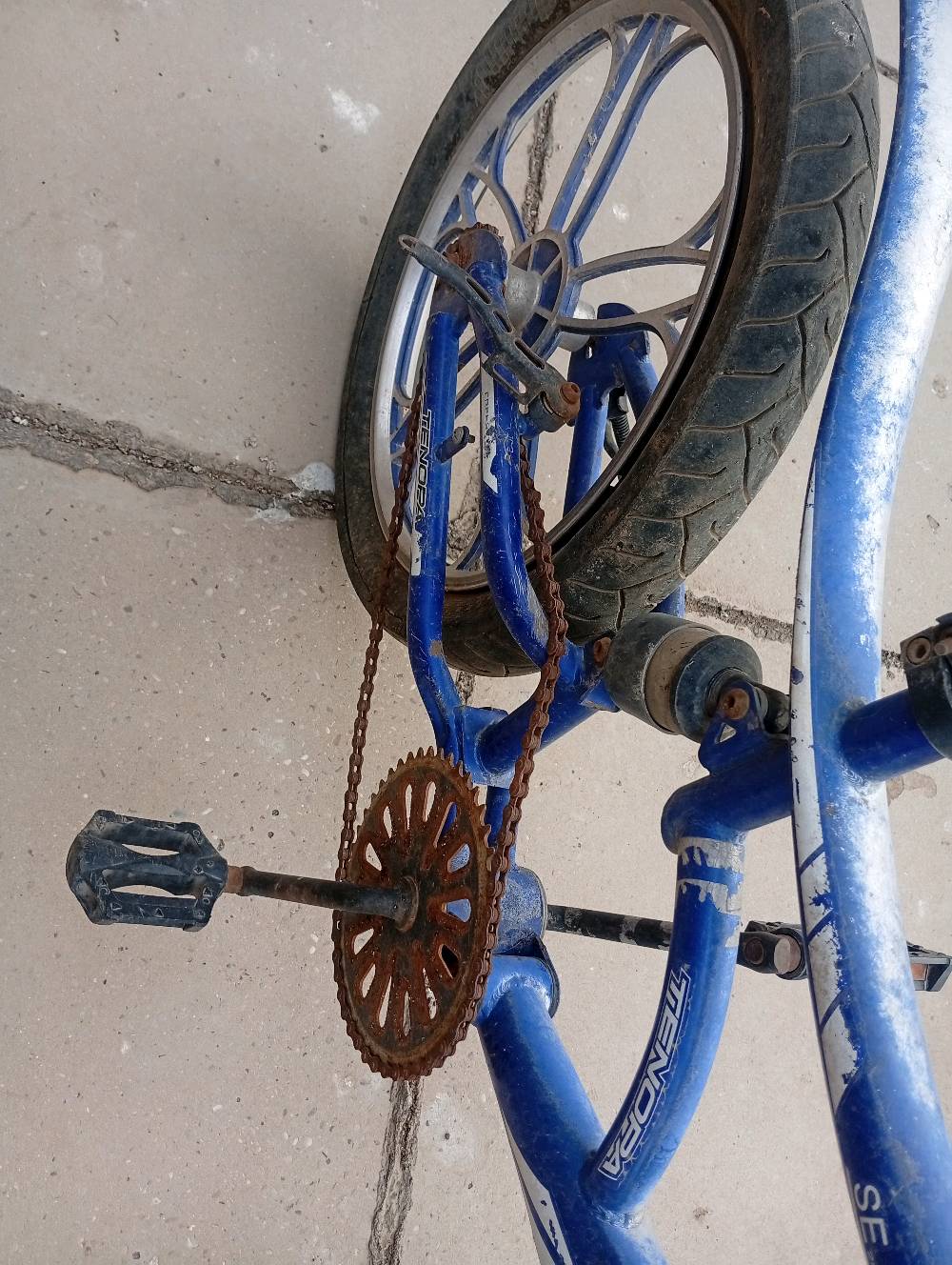 بايسكل BMX • بحاجة تصليح • حي اور ام الكبر