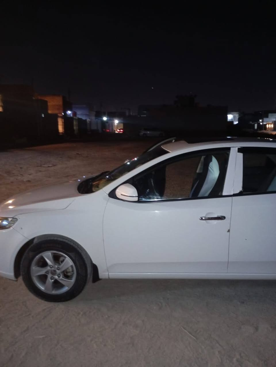 سلام عليكم سيراتو موديل 13 خليجي سياره مكفوله كير مكينه صبغ تبديل مكفولات غير بارد بل باب الخلفي نضيفه سياره مال جناي 100 وبيها مجال ي ستفسار خابر وتدلل عنوان البصره الجزيره رقم *********** سياره تحويل
