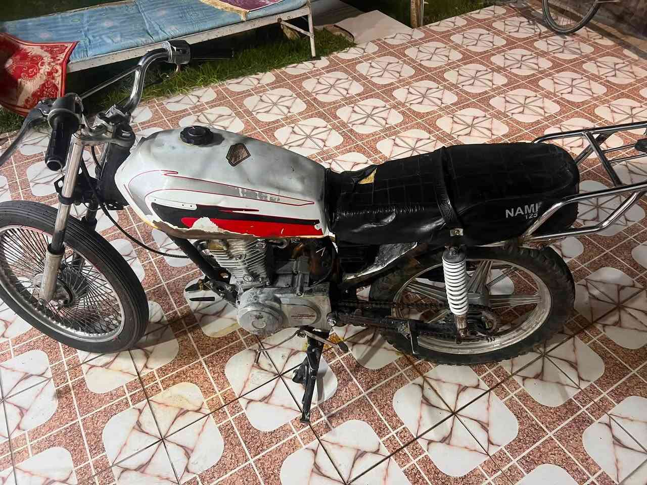 للبيع سعر 190 مابي عيب شغل وطلع ***********
