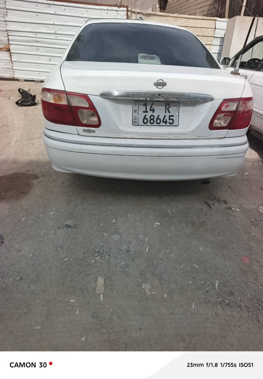 نيسان صني • ٢٠٠٠ • ابو خصيب