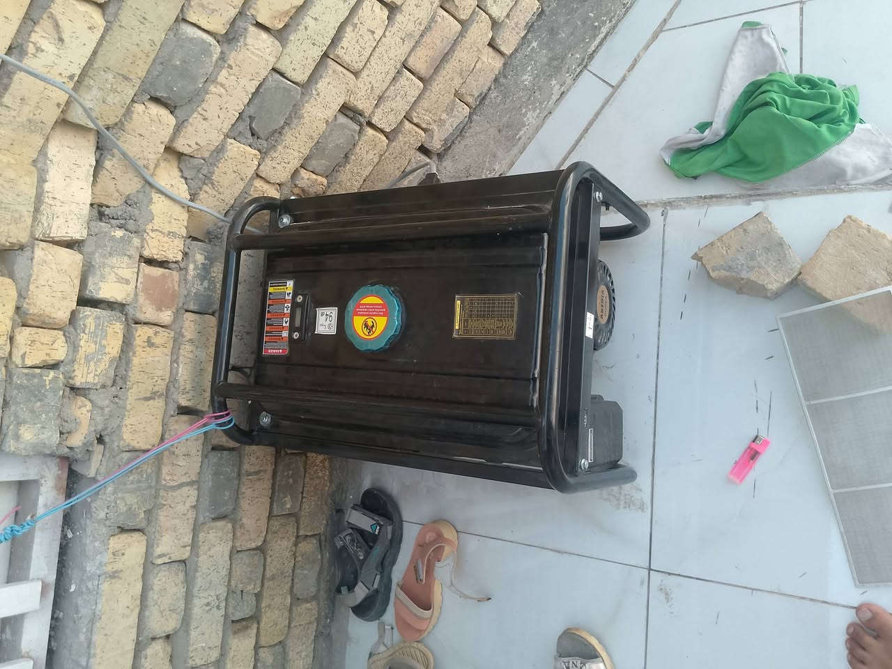 موالد مستخدم سبوع شرط الشغل بانزين فقط  مادخل تصليح ابد ولا مفتوح برغي بيه بعده شركه مبرده جديد مستخدم سبوع .. السعر 300ثنينهن المولد 200الف والمبرده 100مكاني الشله ***********
