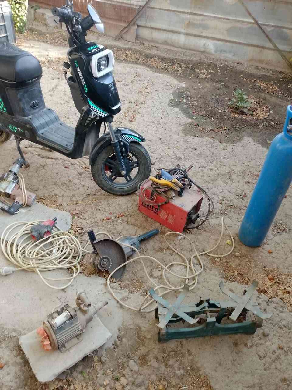 مكينة لحيم • بيش • واتس