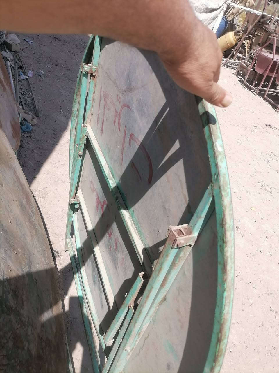 ميز مقلون قياس ١٢٠ بغداد *********** بسعر ٣٦
