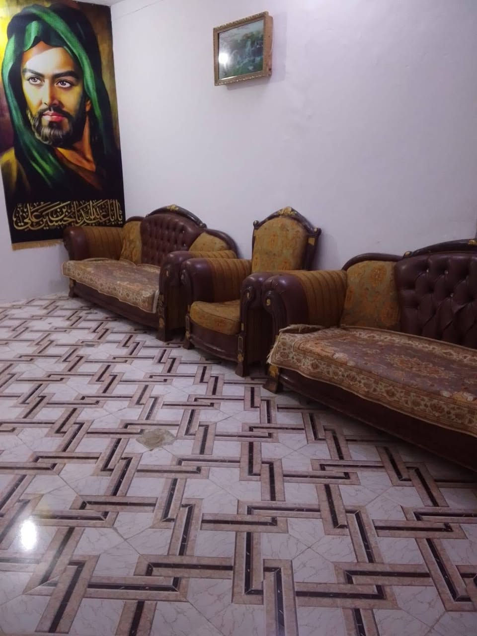 طخم للبيع سعر 250 مكان ناصريه مركز ***********
