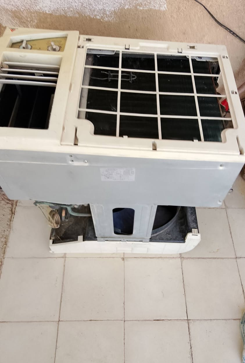 🔴 للبيع مكيف هوائي شباك 2 طن 🔴
❄️ النوع: مكيف شباك
🔹 الموديل: WHA-H24000T3
🔹 سعة التبريد: 24,000 BTU
🔹 السعة: 2 طن
🔥 التدفئة: 12,000 BTU
⚡ الفولتية: 220–240V
🔌 التردد: 50Hz
💨 حجم تدفق الهواء: 920 م³/ساعة
❄️ غاز التبريد: R22
⚖️ الوزن: 53 كغم
 
✅ المكيف مناسب للغرف والمساحات الكبيرة نسبيًا، وسعته 24 ألف وحدة (2 طن).
💰 السعر: خاص 
📍 الموقع: سعديه الشط 
📞 للاستفسار والتواصل: [***********]
او مراسلة الصفحه
