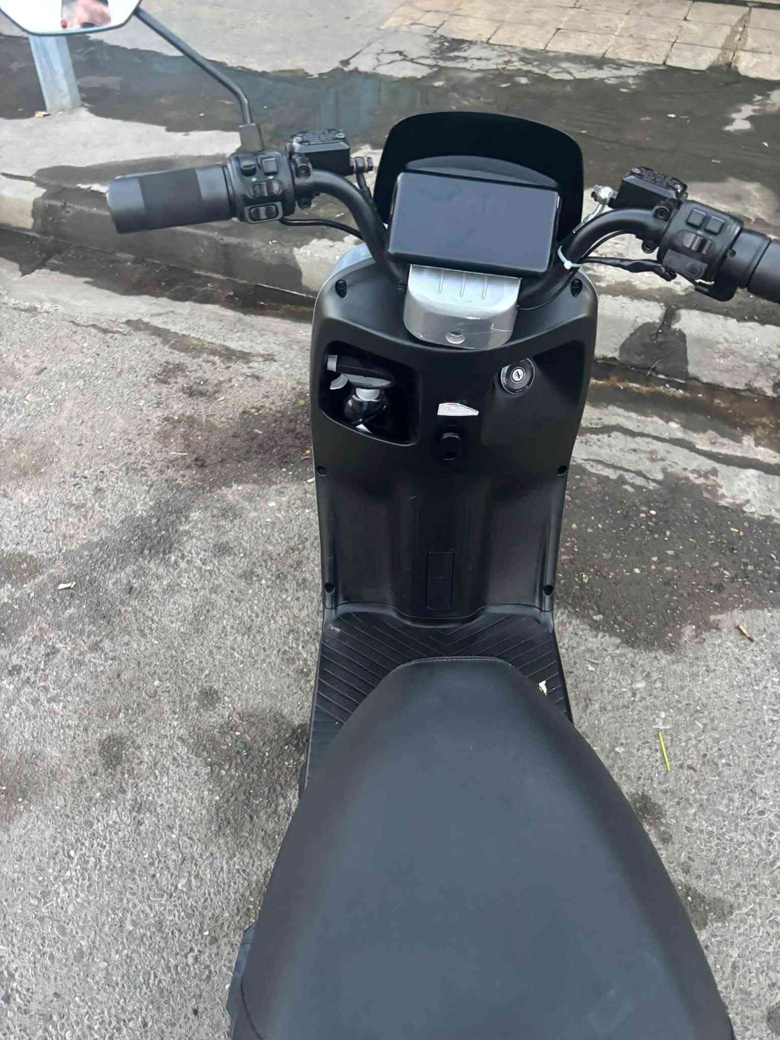 ماصور ريان c2 ماطور وضع شركة بطاريات تقرة ١٢ شرط بطاريات وعقب ما ملعوب ببرغي بل ماطور الماطور يمشي ٨٠ كيلو واكثر بل شحنة الواحدة السعر 700 و بي مجال تواصل خاص او رقم ***********
