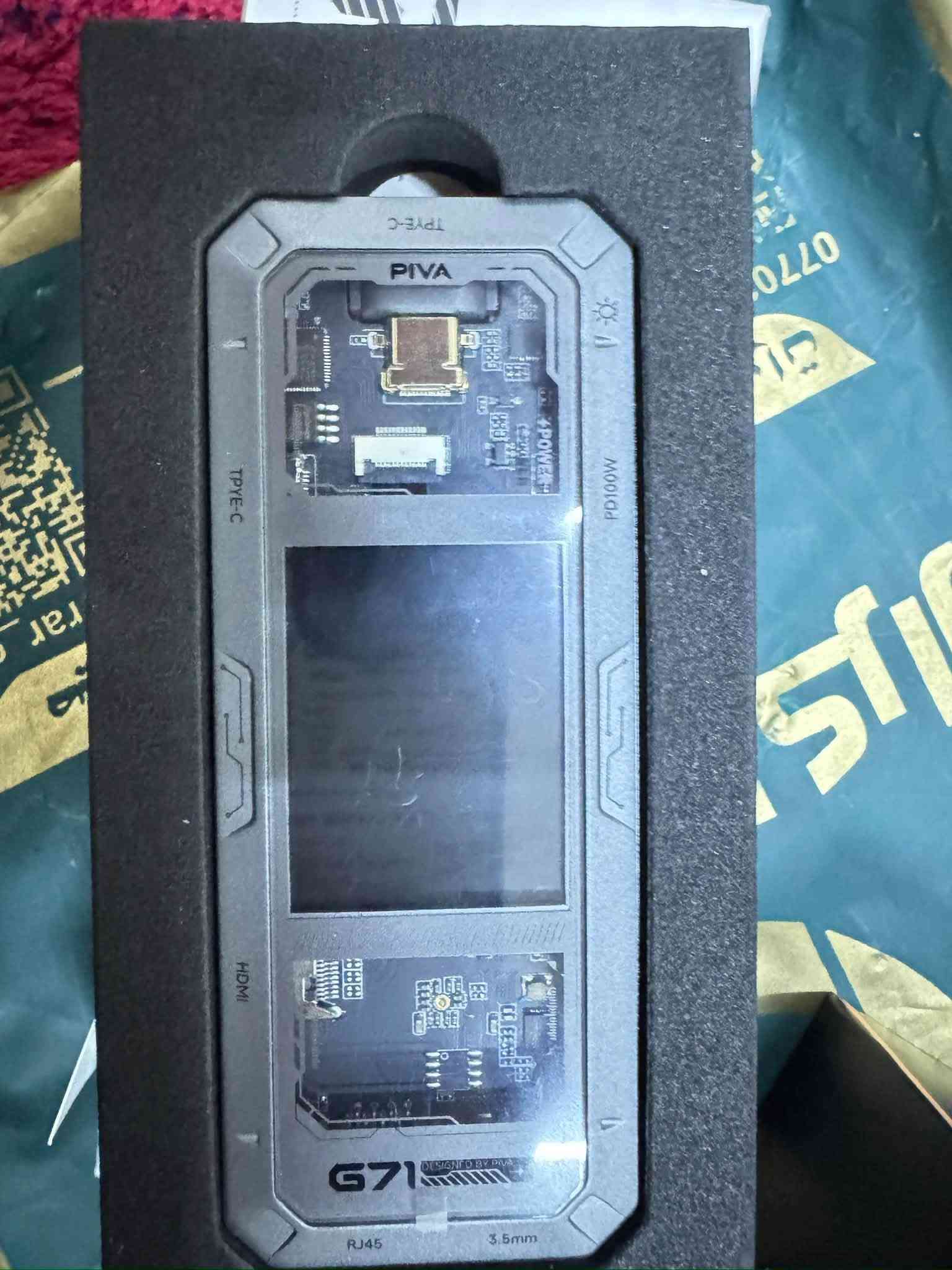 سلام عليكم
قطع بثوث + شاحنه 
Piva g71 
Piva vd05 
شاحنه ريد ماجيك الاصليه 80w 
القطع استخدام شهرين فقط لا غير سعرهن كلهن 225 وبيهن مجال بسيط للتواصل : ***********
